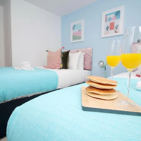 The Ashleigh By Staybc Apartment *
